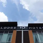 Lodge 10 Hotel